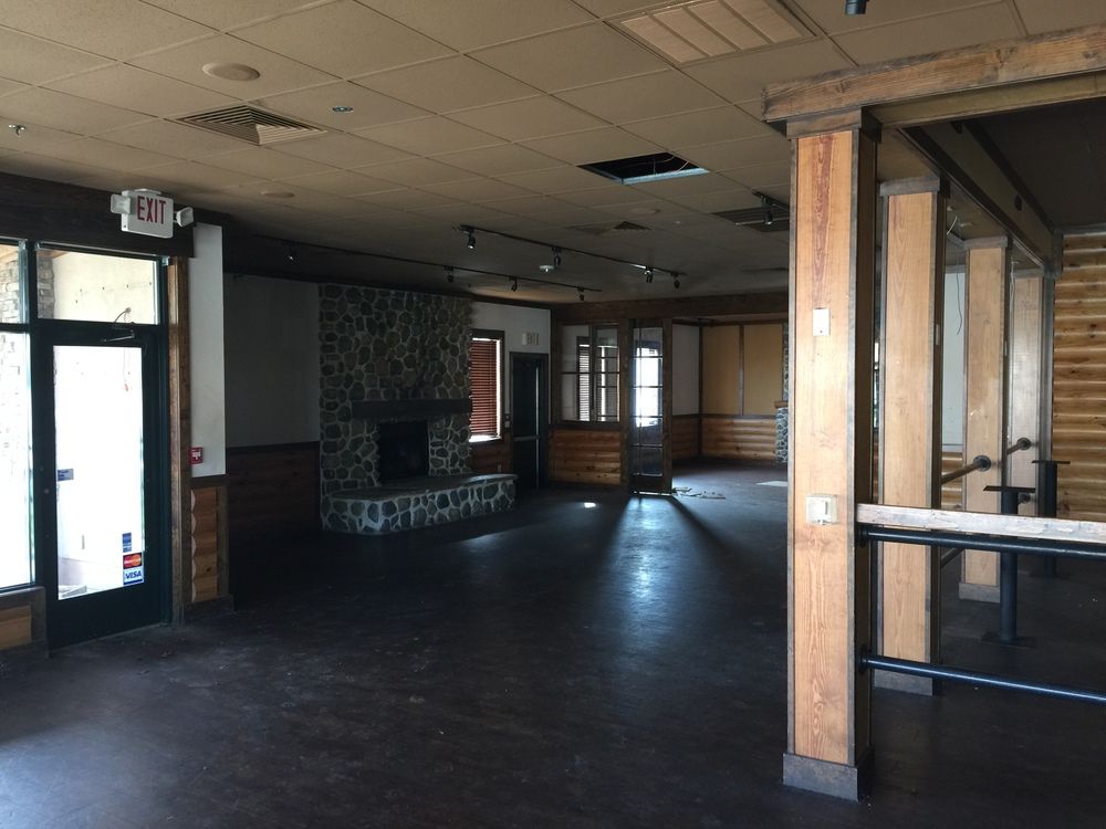 1700 Airport Fwy, Bedford, TX 76022